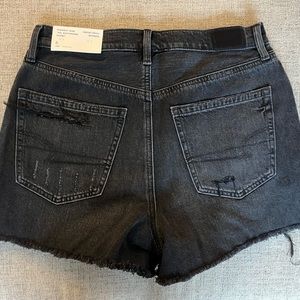 AE Highest rise 90s boyfriend short- size 6